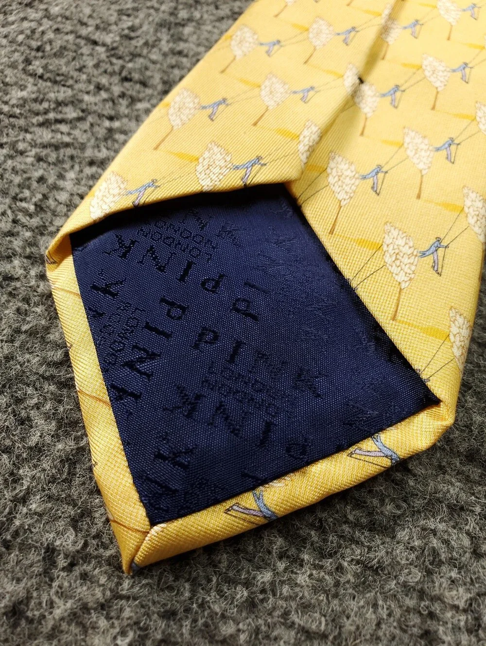 Thomas Pink Silk Tie Yellow Gold Tree Swing Novelty England 2001 Handmade